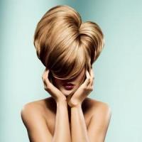 Abbiamo tantissimi prodotti per la cura dei vostri capelli
